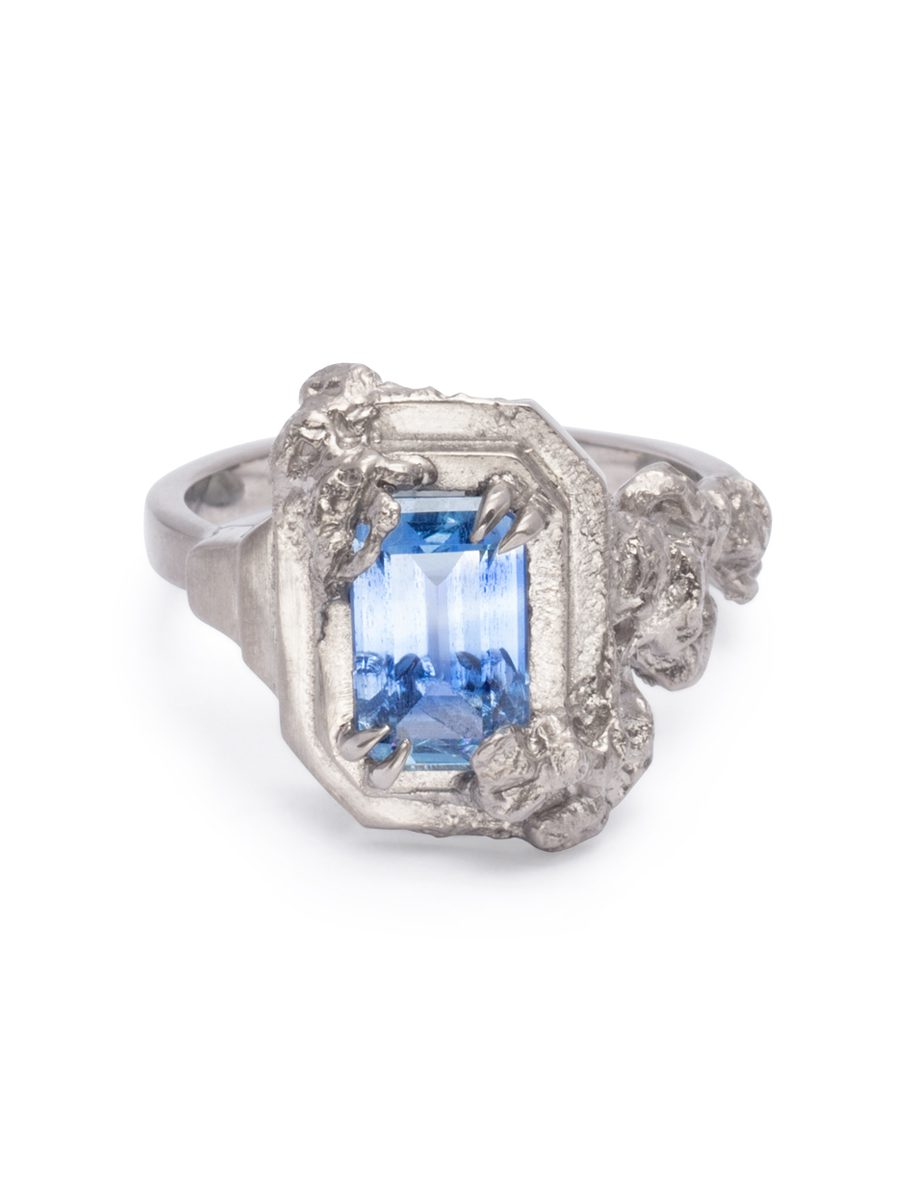 Cygnet Ring – White Gold & Sapphire