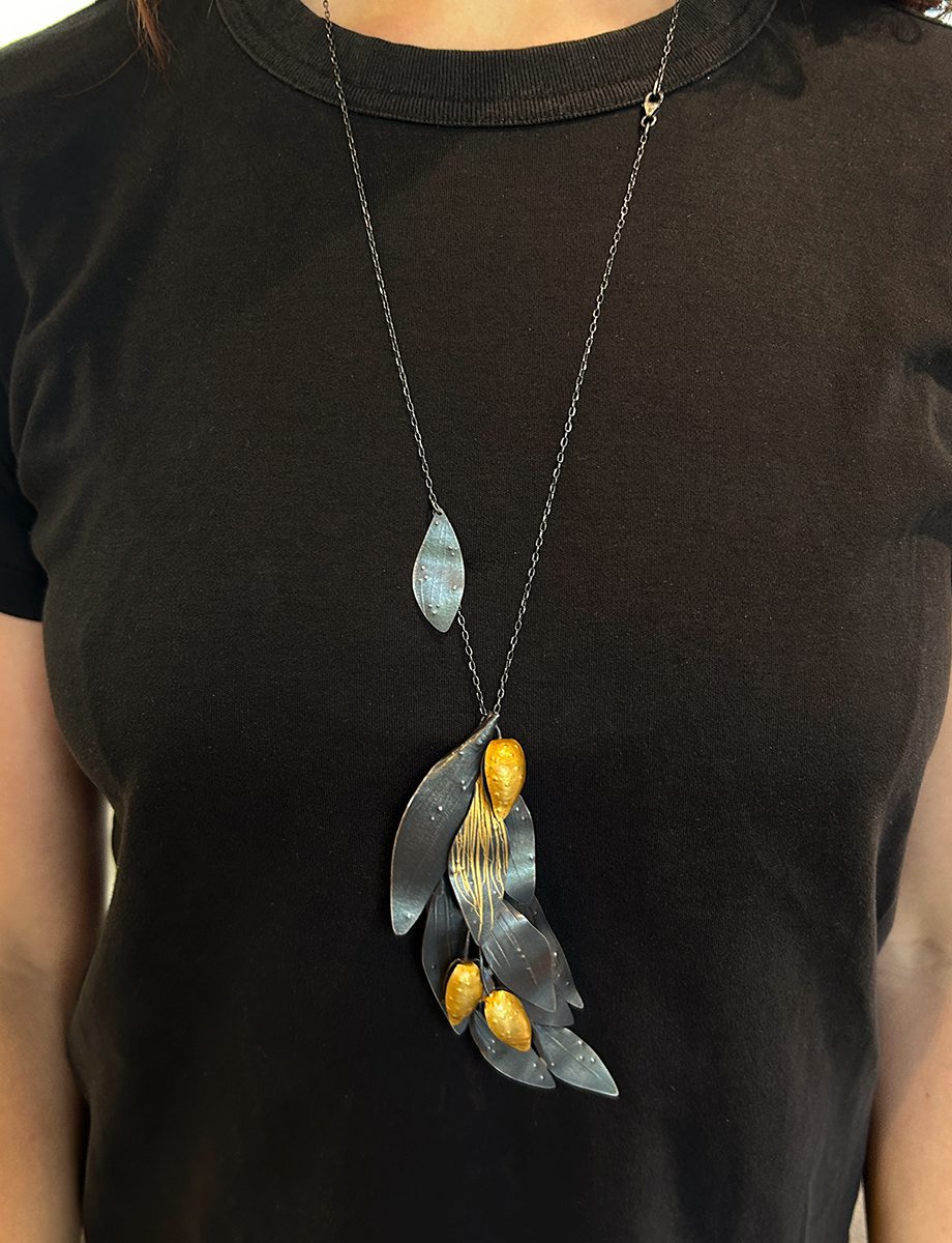 Folia Offering Necklace and Brooch – Yellow Gold & Silver
