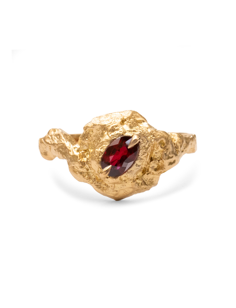 Tannin Ring – Yellow Gold & Ruby