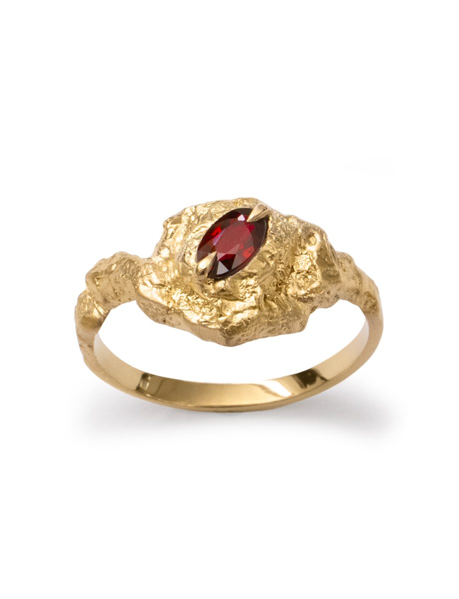 Tannin Ring – Yellow Gold & Ruby