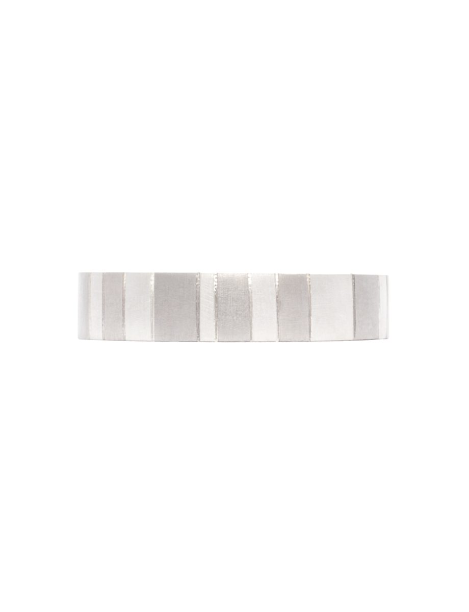 Aligned Sequence Ring – White Gold