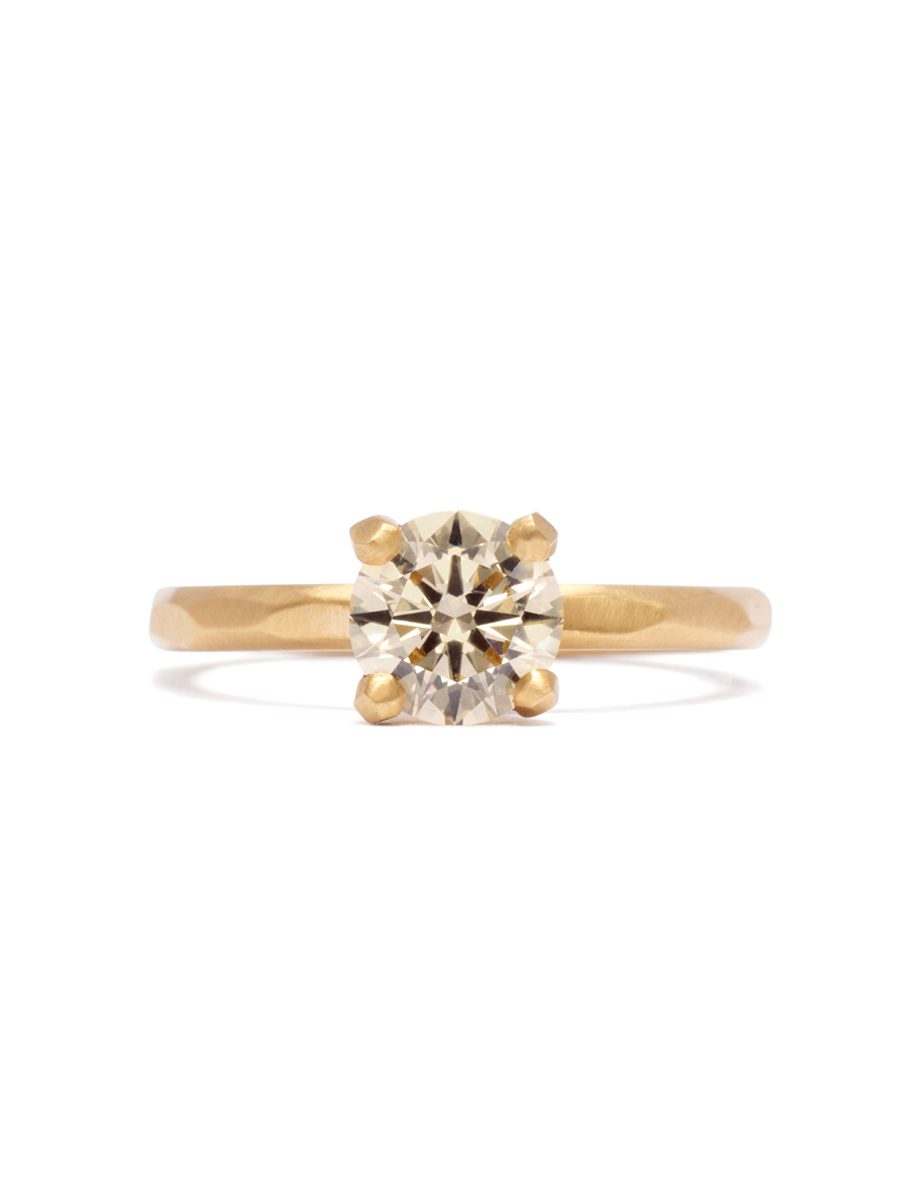 Four Claw Ring – Yellow Gold & Diamond