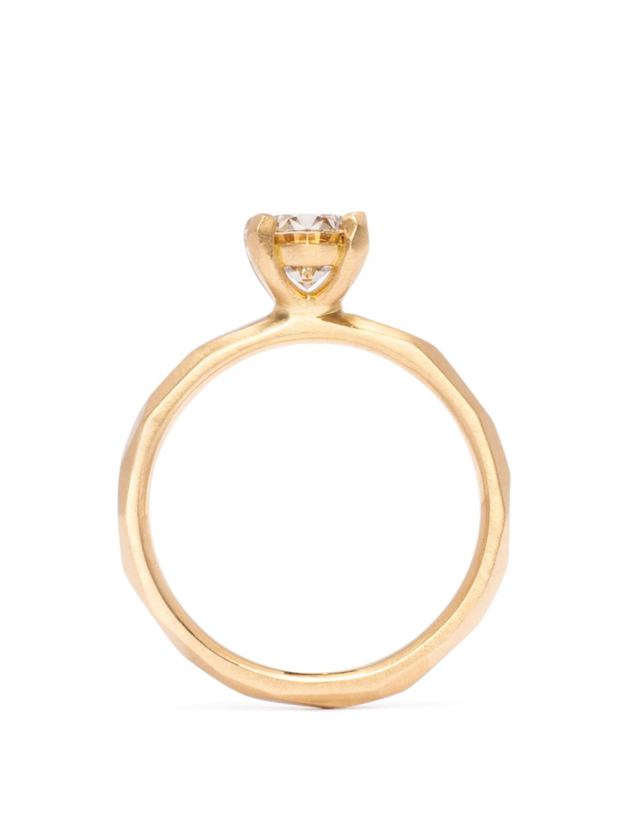 Four Claw Ring – Yellow Gold & Diamond