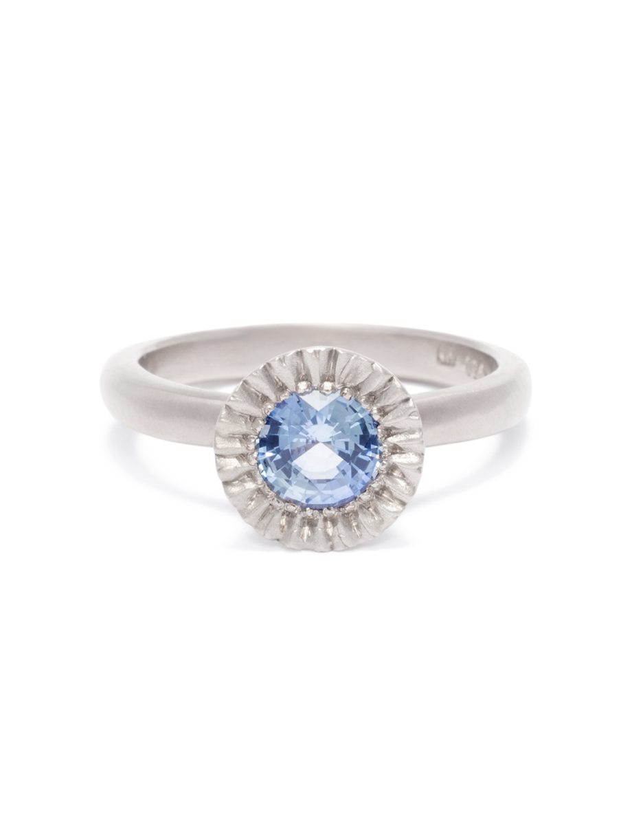 Solitaire Teeth Gem Ring – White Gold & Blue Sapphire