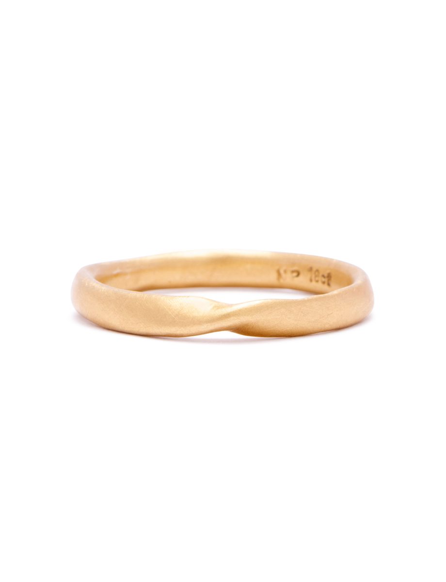 Twist Ring – Yellow Gold