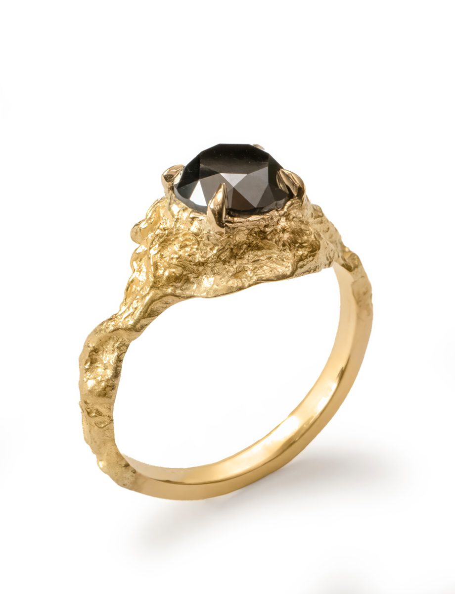 Aurora Ring – Yellow Gold & Black Diamond