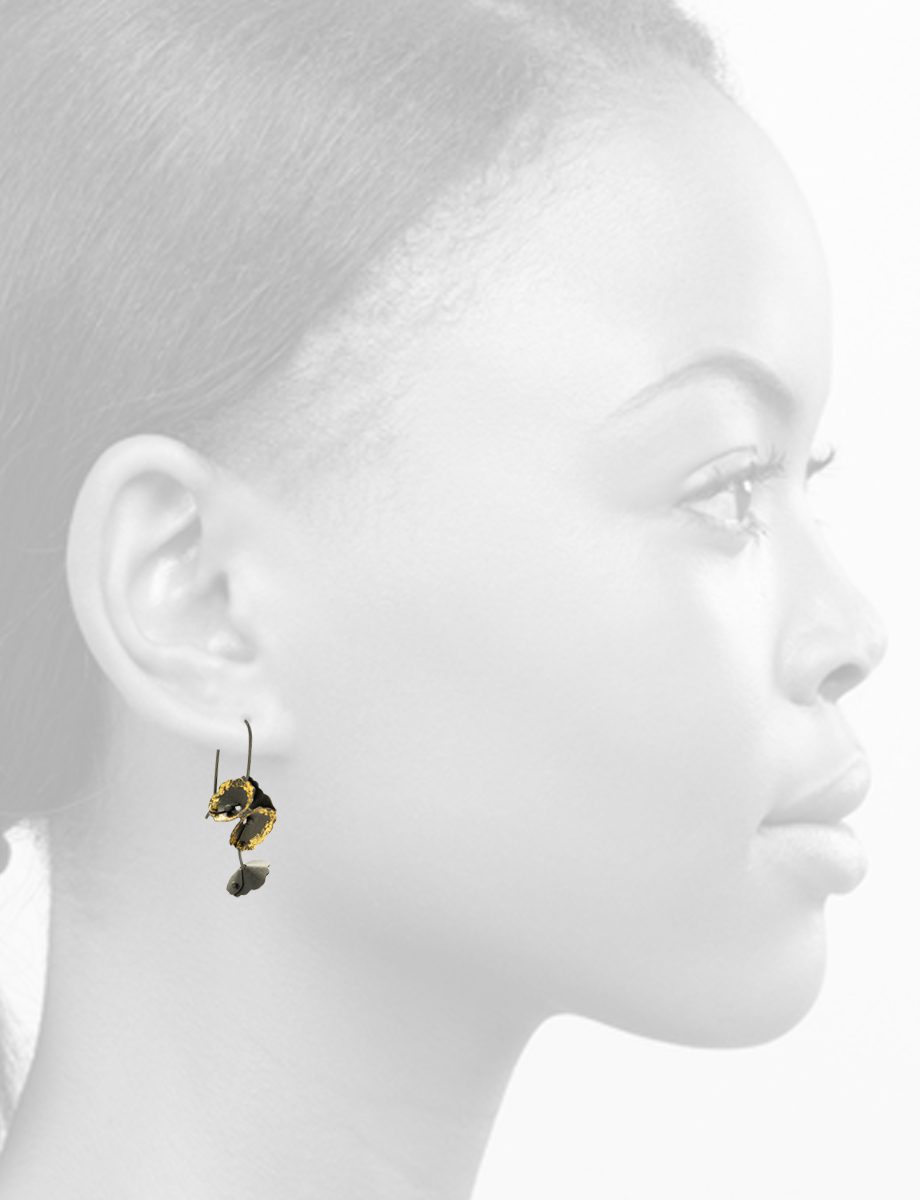 Medium Forget-Me-Not Earrings – Blackened Silver & Gold