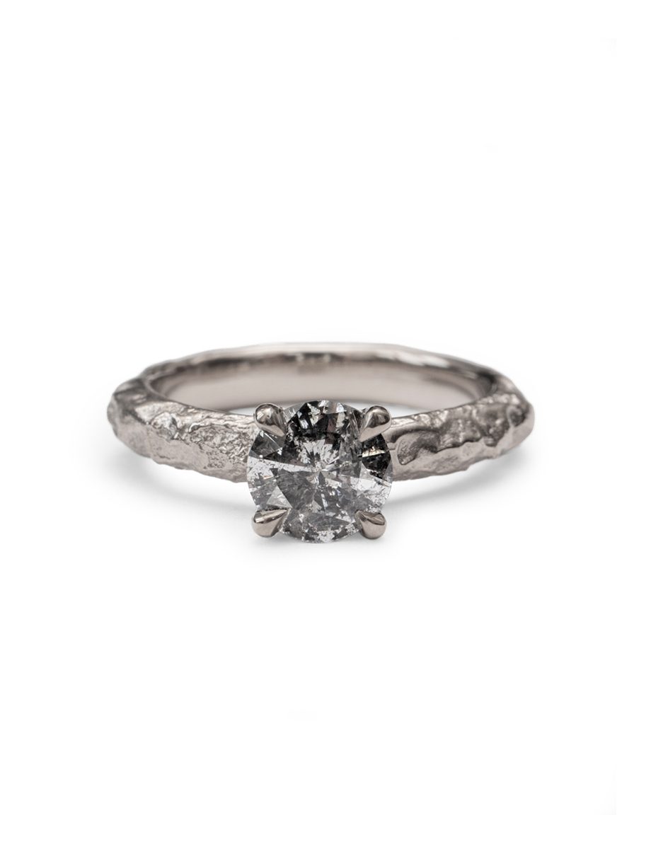 Wither Ring – White Gold & Diamond