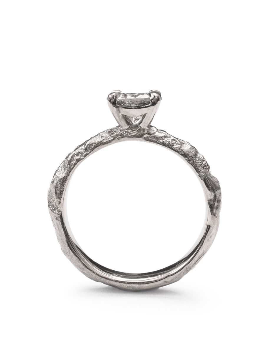 Wither Ring – White Gold & Diamond