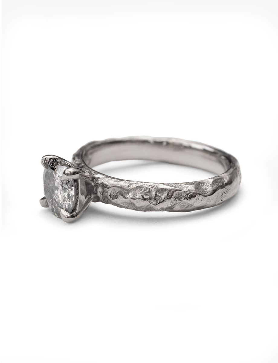 Wither Ring – White Gold & Diamond