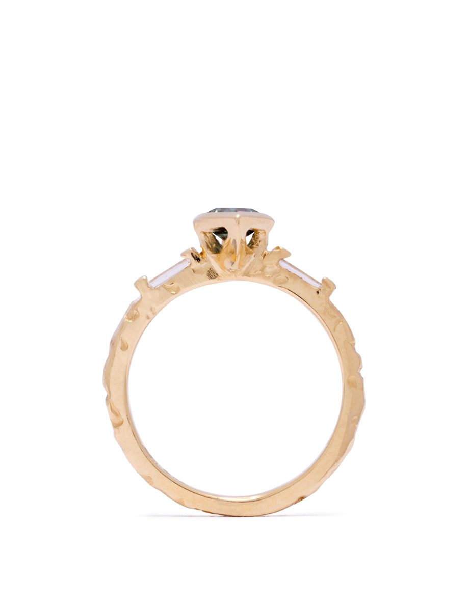 Earth Geometries Kite Ring – Yellow Gold, Sapphire & Diamond