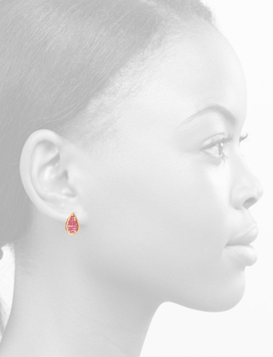 Small Teardrop Reef Earrings – Yellow Gold & Garnet