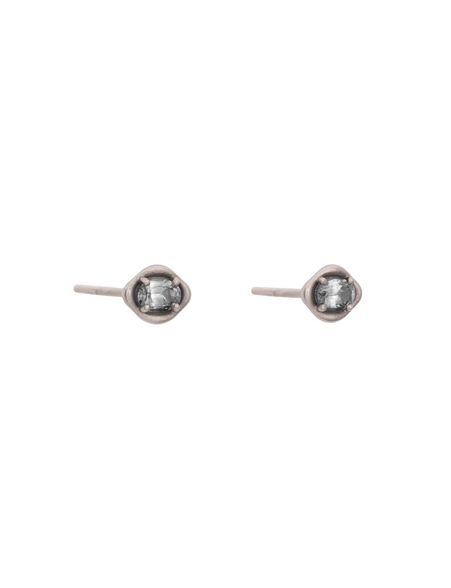 Codigo de Quatro Earrings – White Gold & Sapphires