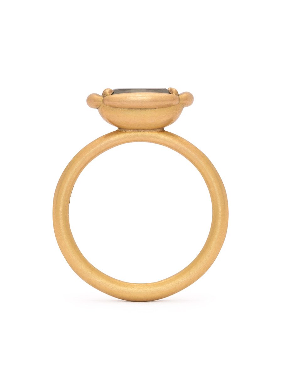 Codigo de Quatro Ring – Yellow Gold & Green Sapphire