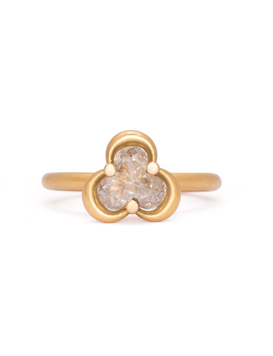 Trifolium Ring