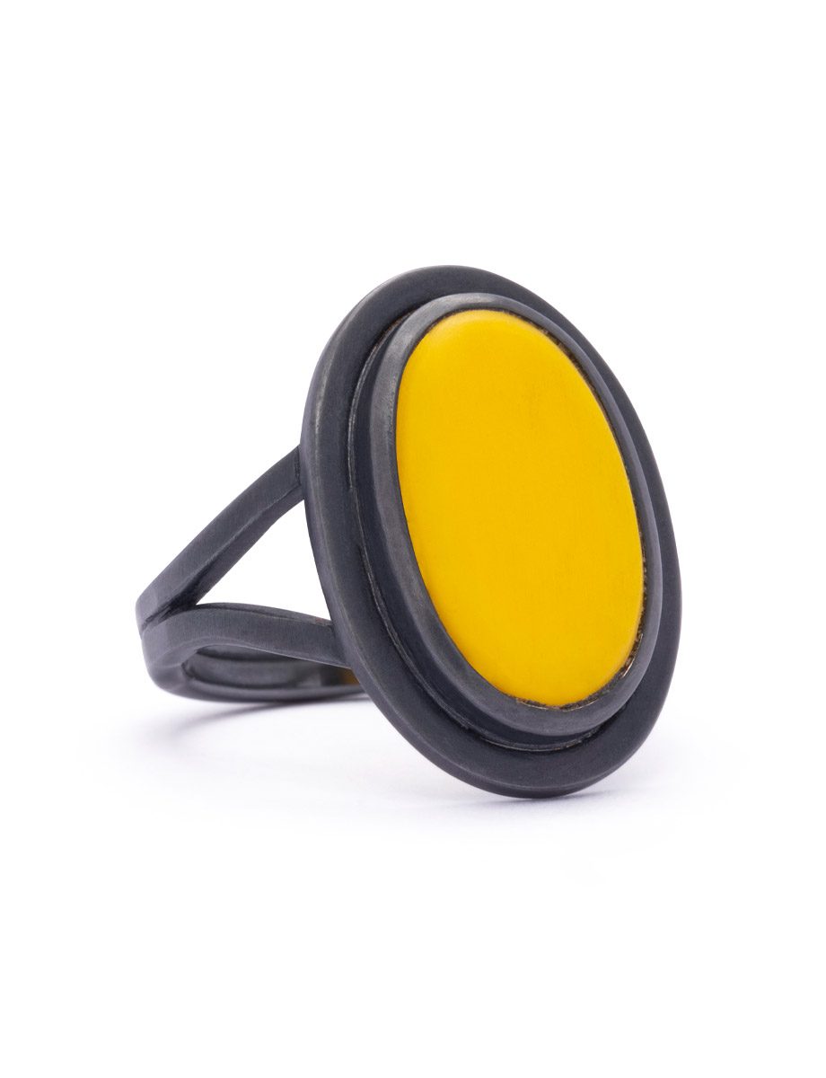 Oval Beach Plastic Ring – Blackened Silver