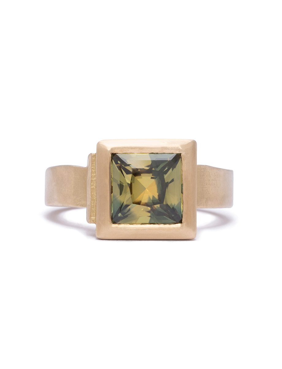 Offcut #30 Ring – Yellow Gold & Parti Sapphire