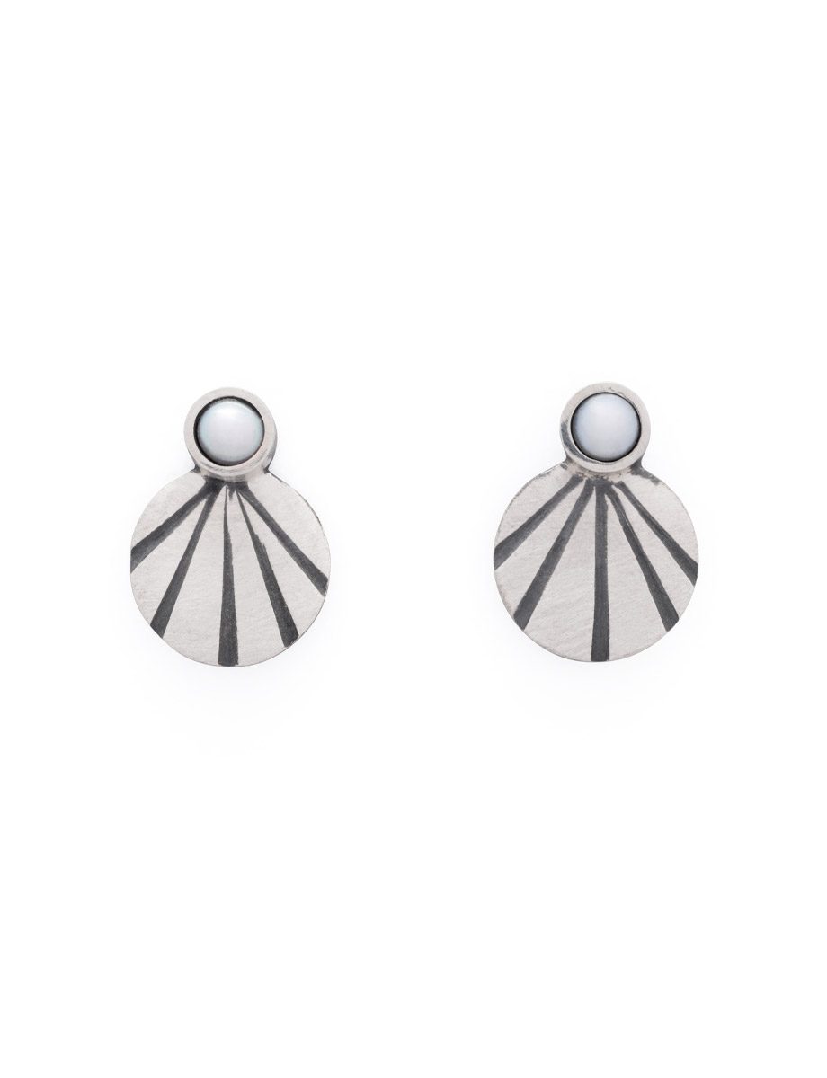 Large Fan Shell Stud Earrings – Pearls