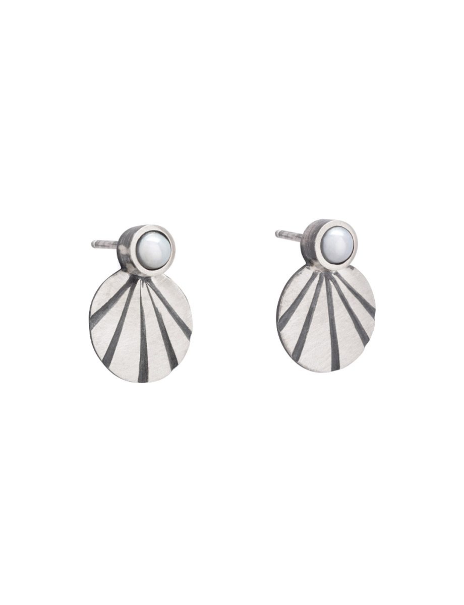 Large Fan Shell Stud Earrings – Pearls