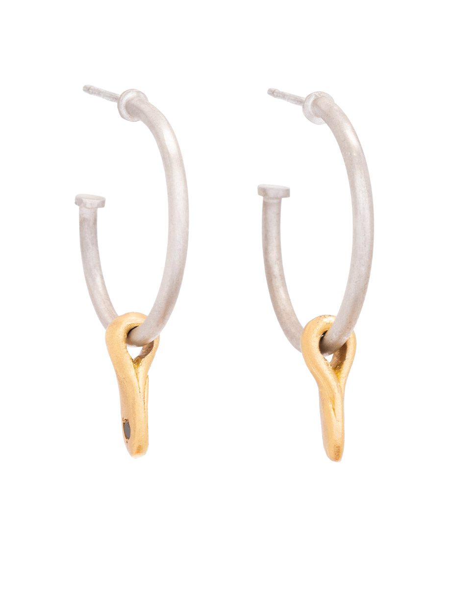 Pinch Hoop Earrings – Yellow Gold & Sapphire