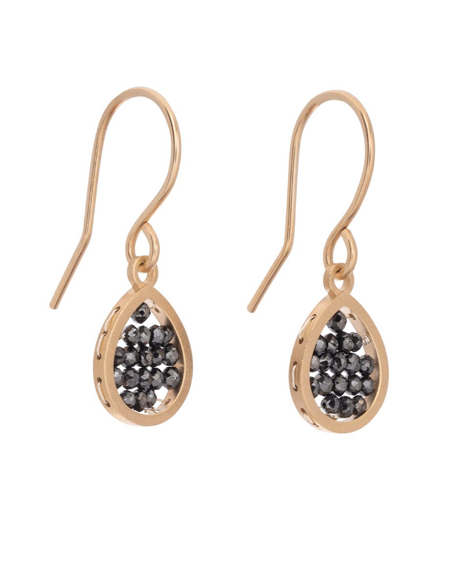 Tiny Teardrop Reef Earrings – Gold & Black Diamond Beads