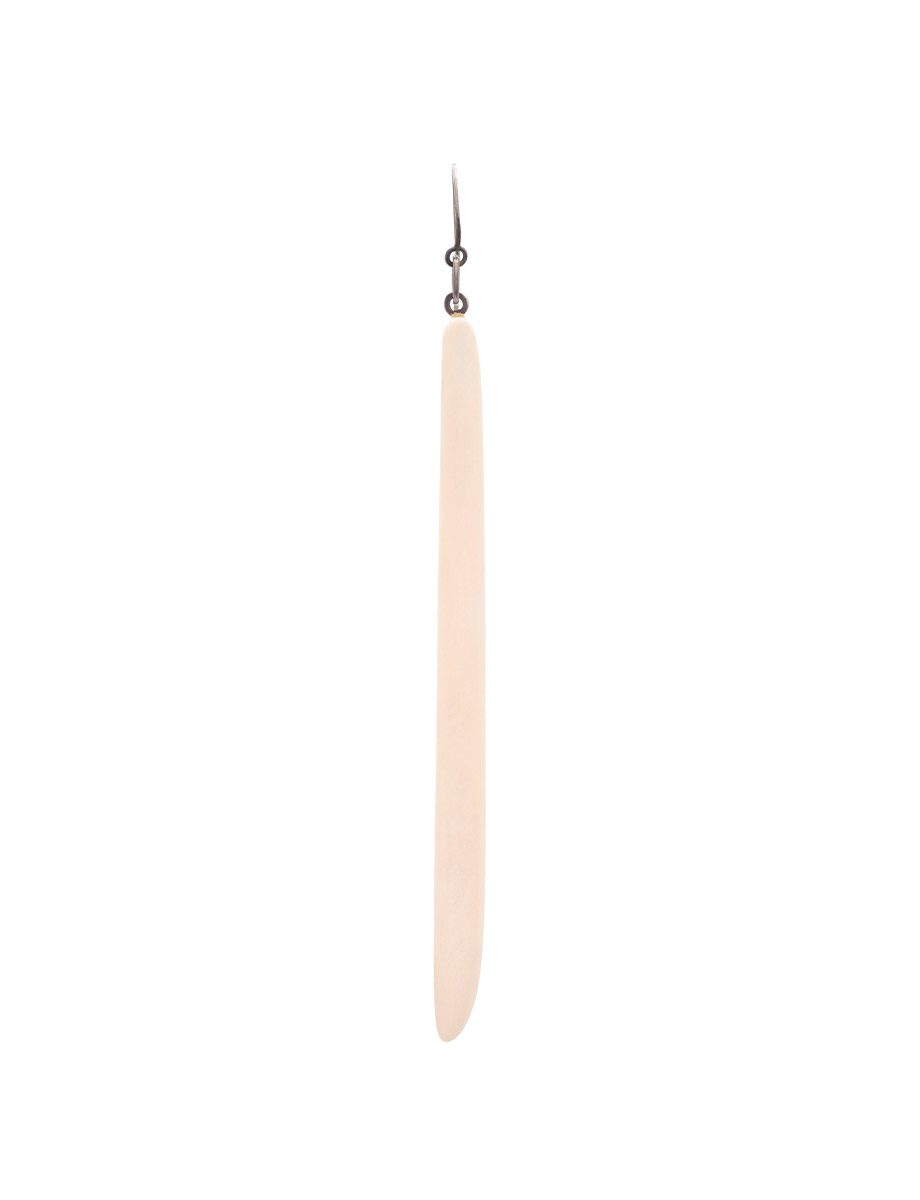 Single Curvature Pendant Earring – Bone