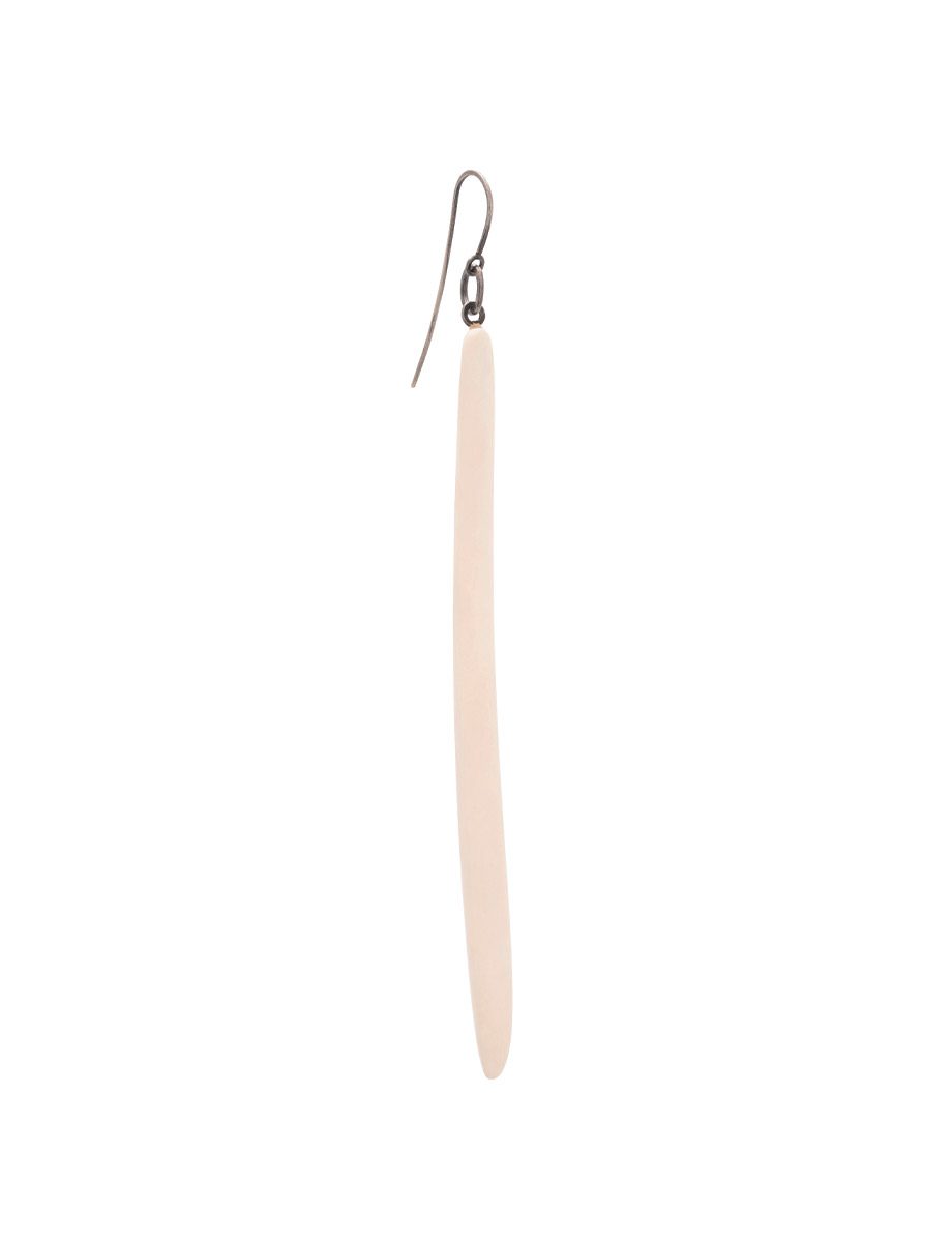 Single Curvature Pendant Earring – Bone