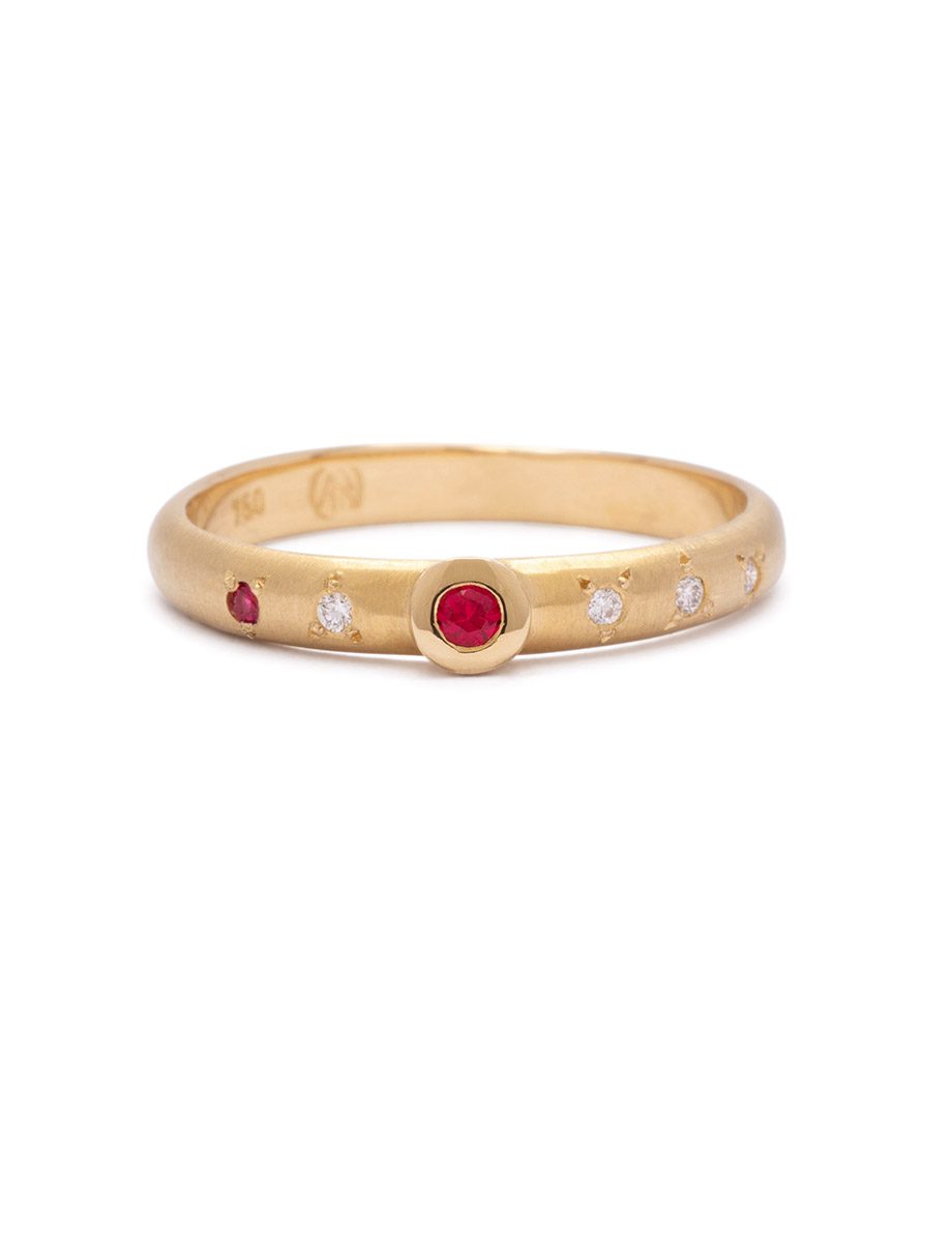 Confetti Wedder – Yellow Gold, Ruby & White Diamond