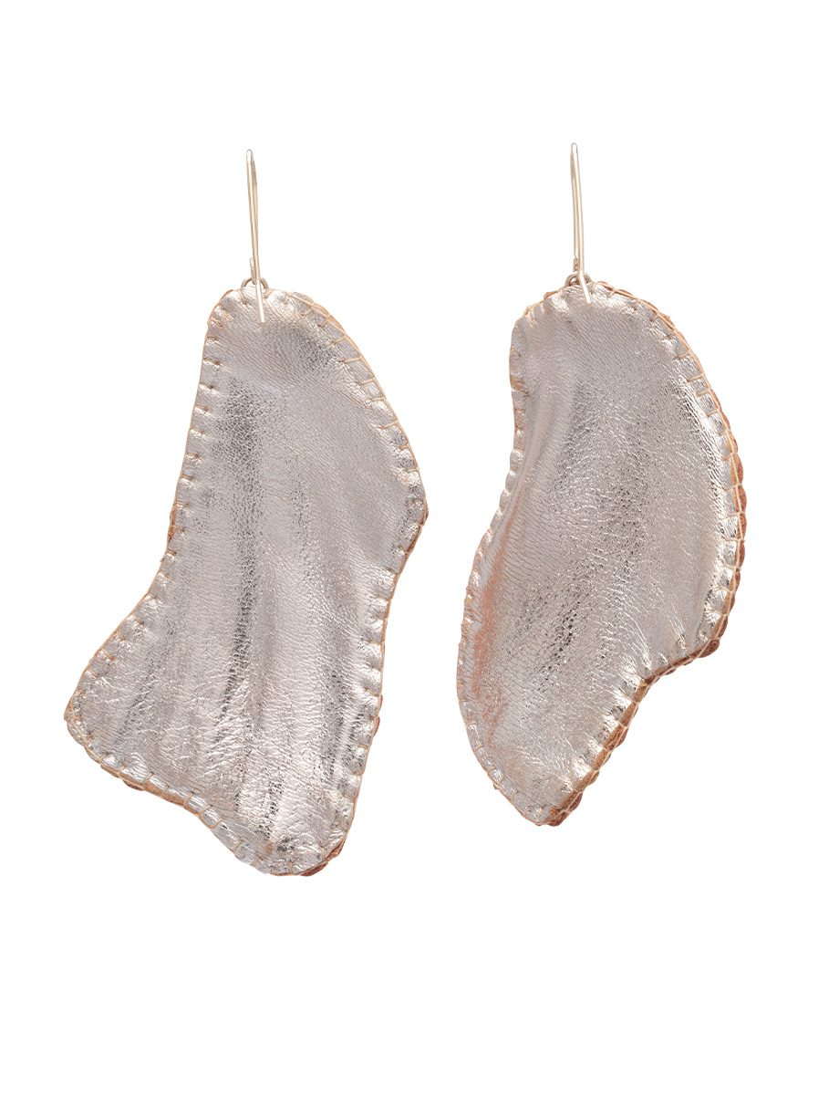 Single Soft Shell Hook Earrings – Leather & Shell Fragments