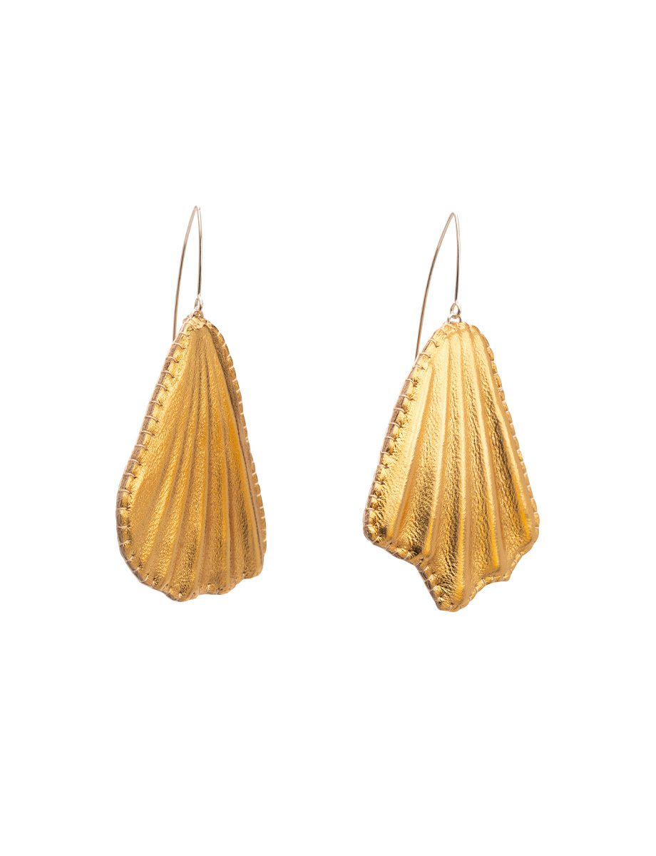 Single Soft Shell Earrings – Leather & Shell Fragments