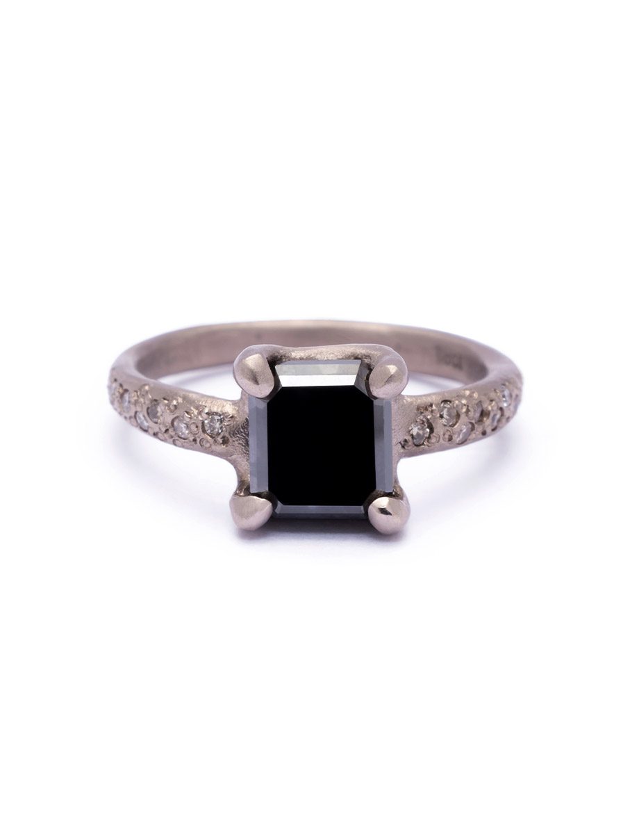Tempest Ring – White Gold, Black & Champagne Diamond