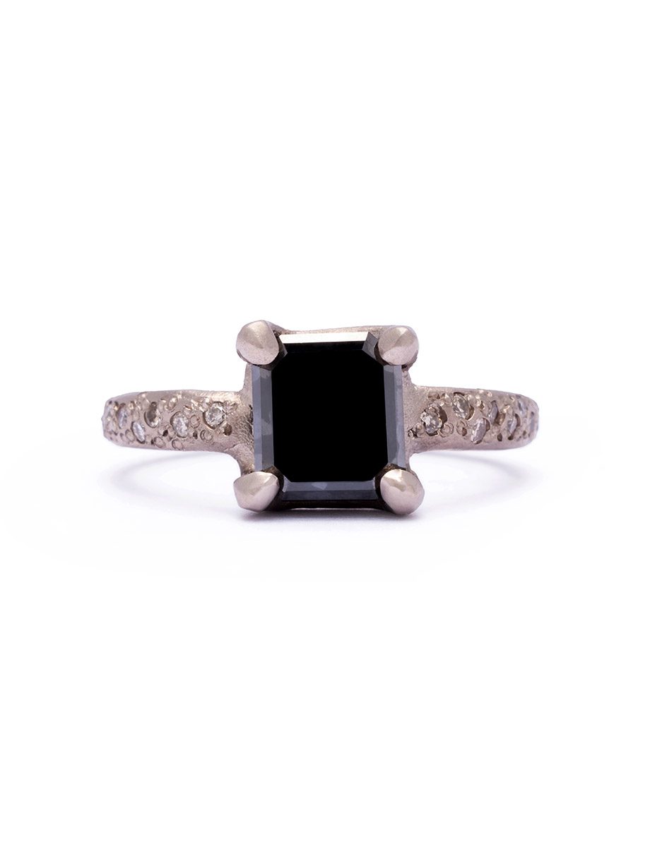 Tempest Ring – White Gold, Black & Champagne Diamond