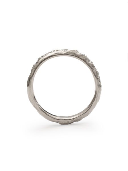 Wilt Pavé Ring – Palladium White Gold & Diamonds