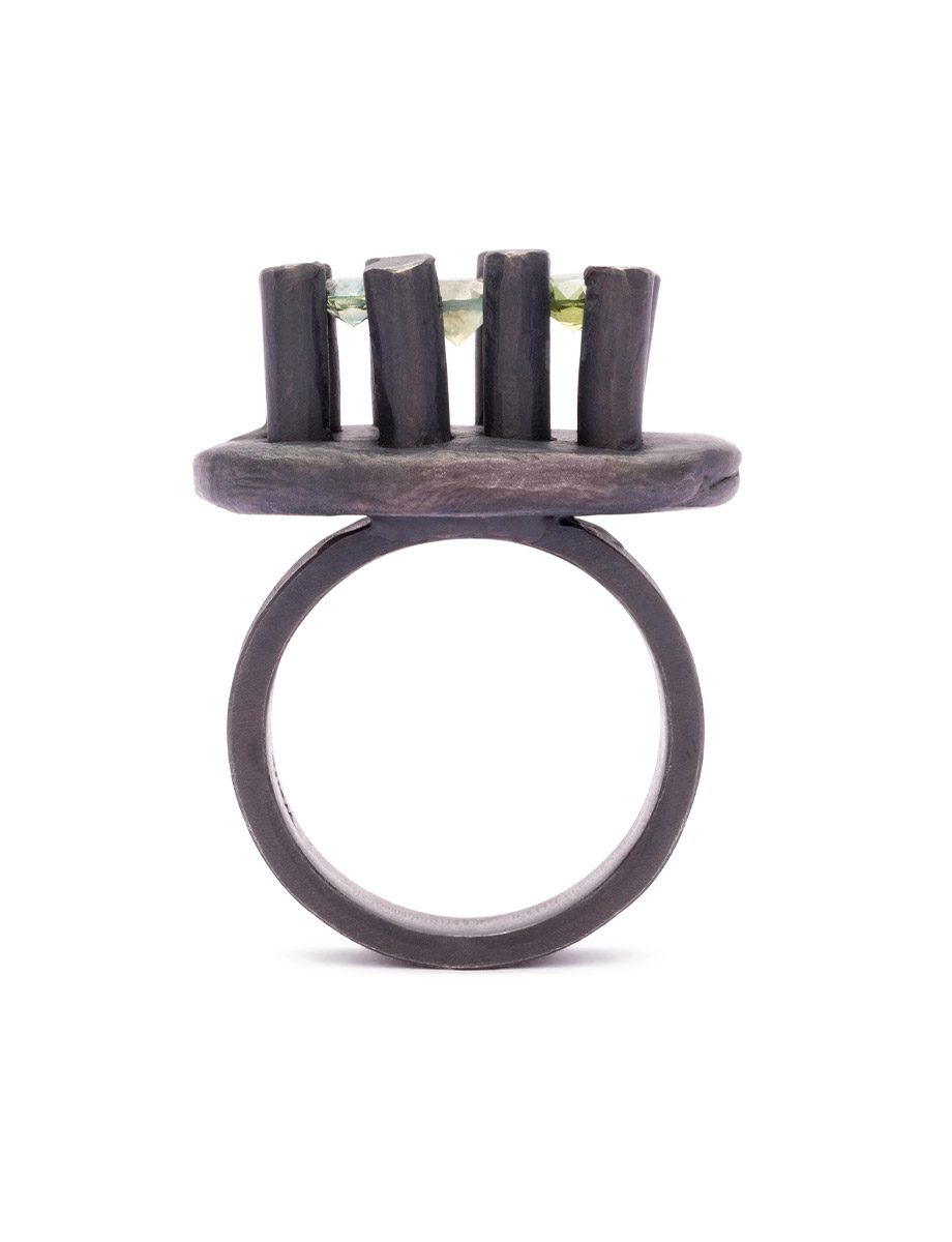 Sprue Ring 03 – Oxidised Silver & Green Sapphire