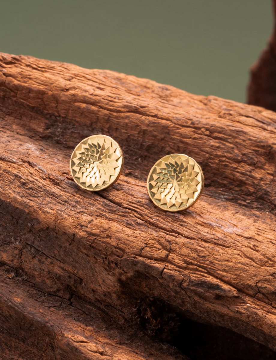 Dot Stud Earrings – Gold
