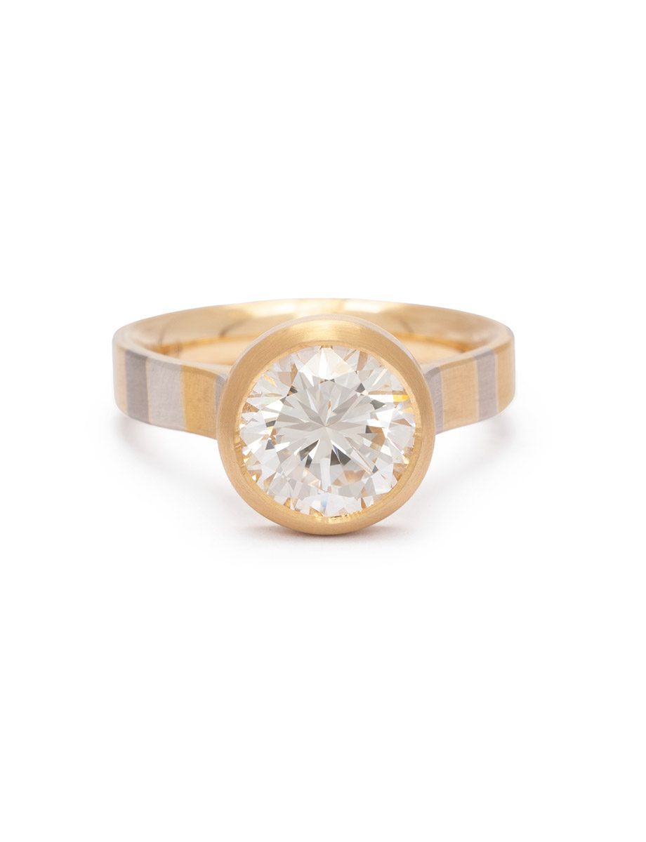 Glistening Terrain Ring – White Diamond