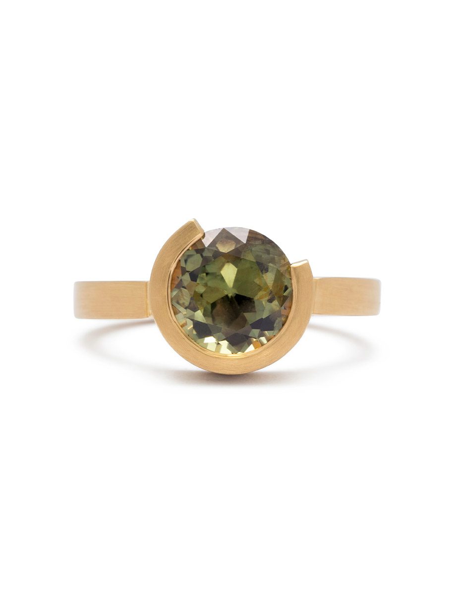 Intermittent Ring – Yellow Gold & Green Sapphire