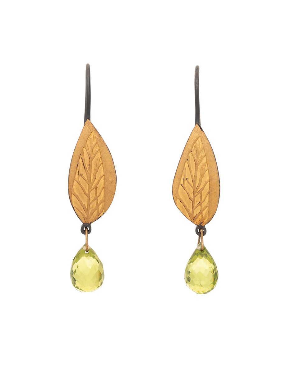 Leaf Fragment Earrings – Green Peridot