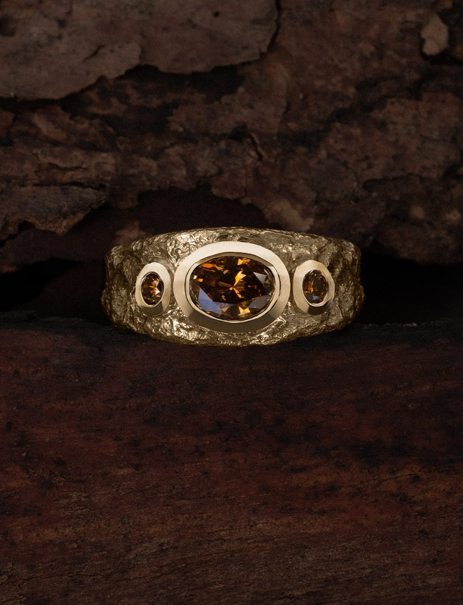 Ochre Trilogy Ring – Yellow Gold & Rustic Diamonds
