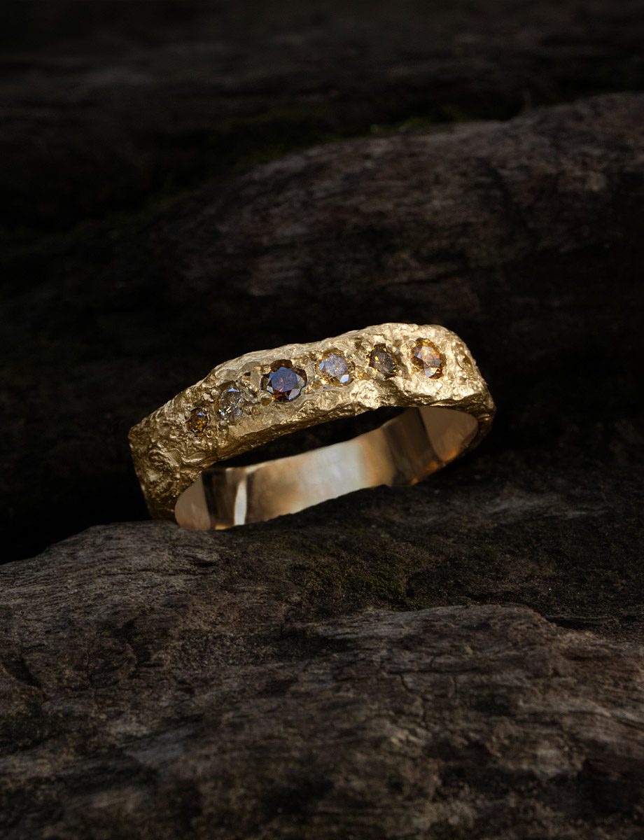 Relic Pavé Ring – Yellow Gold & Diamonds