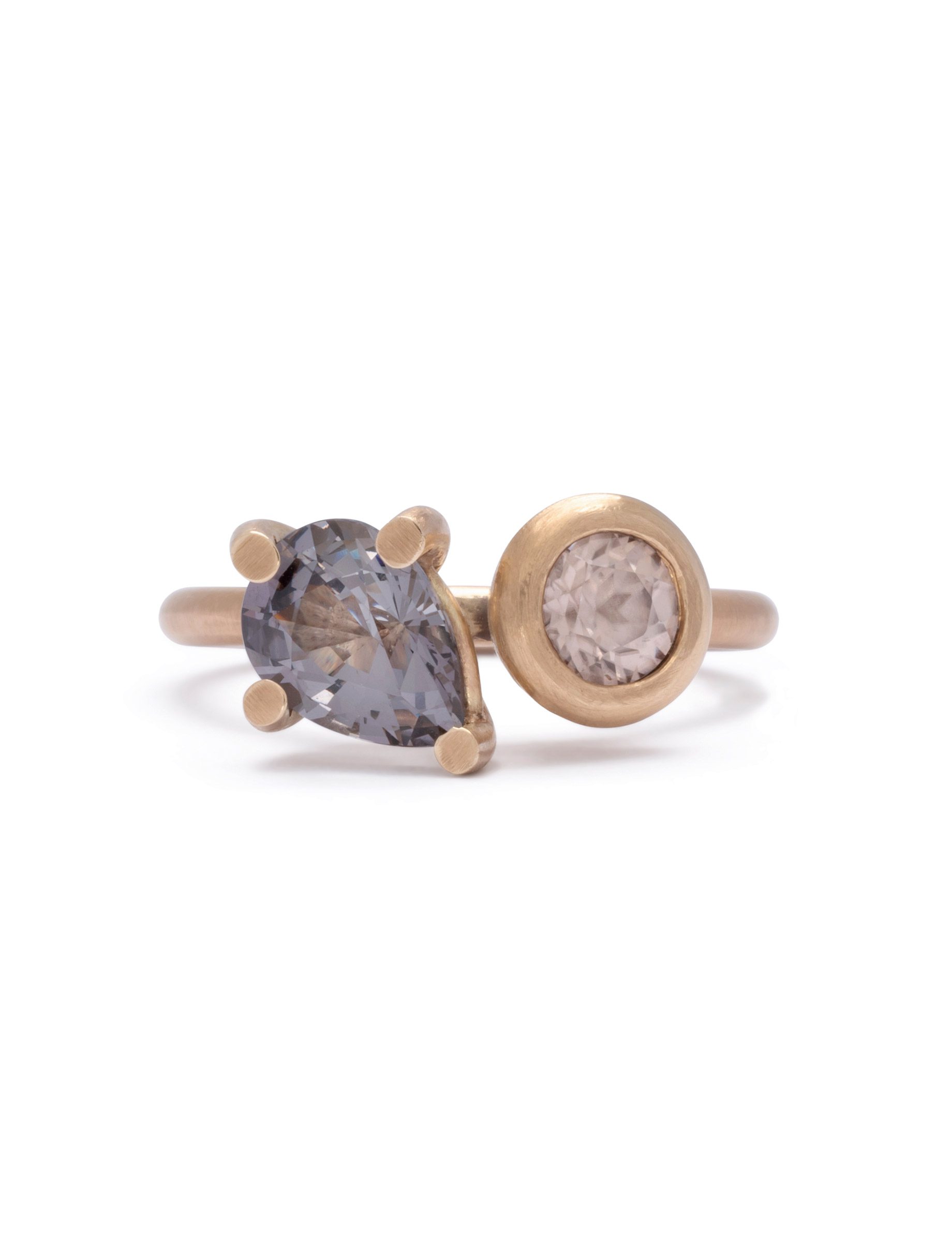 Side by Side Ring – Yellow Gold, Mogok Spinel & Australian Zircon
