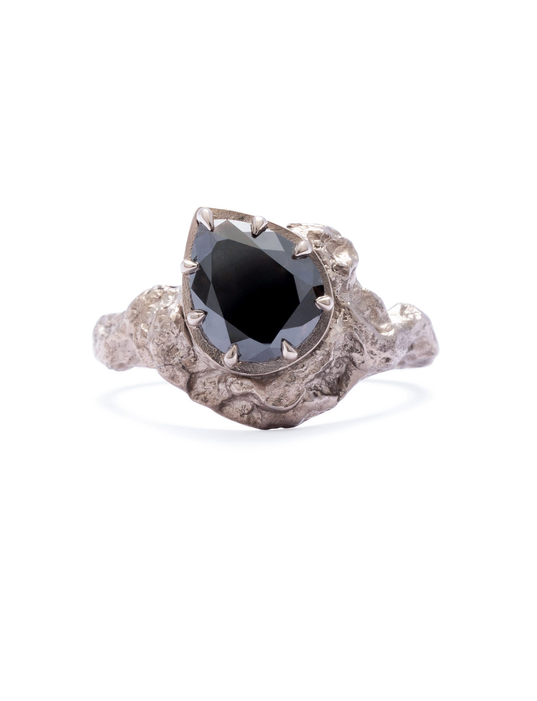 The Vastness Ring – White Gold & Black Diamond