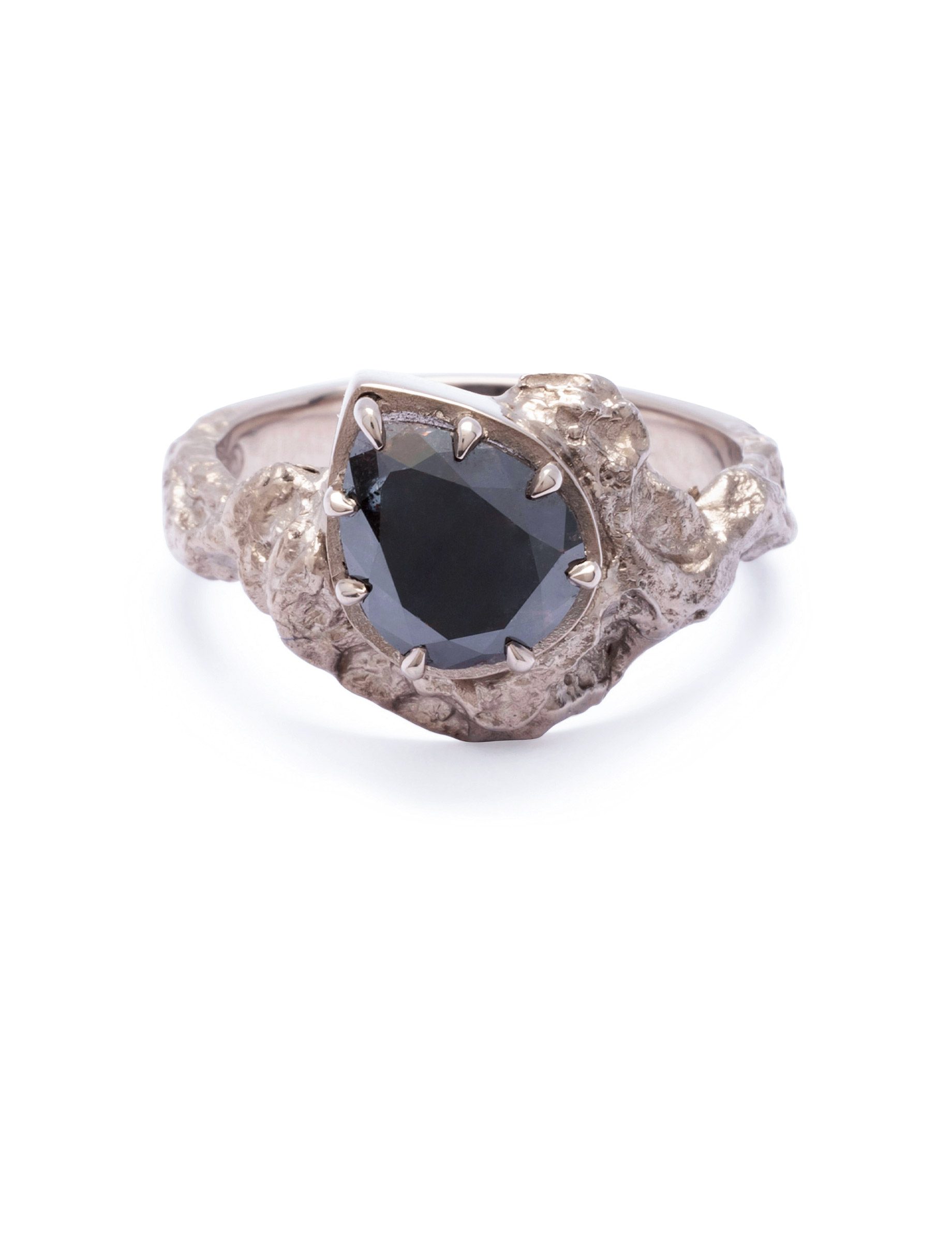The Vastness Ring – White Gold & Black Diamond